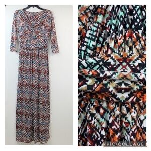 Luxology V neck cummerbund waist soft jersey knit printed maxi dress long sleeve